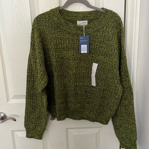 Universal Thread crew neck long sleeved sweater (Womens Large)